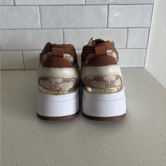 Michael Kors Muse Trainer Mk Outline Jacquard in Light Cream Size: 8.5 M - Picture 3 of 9